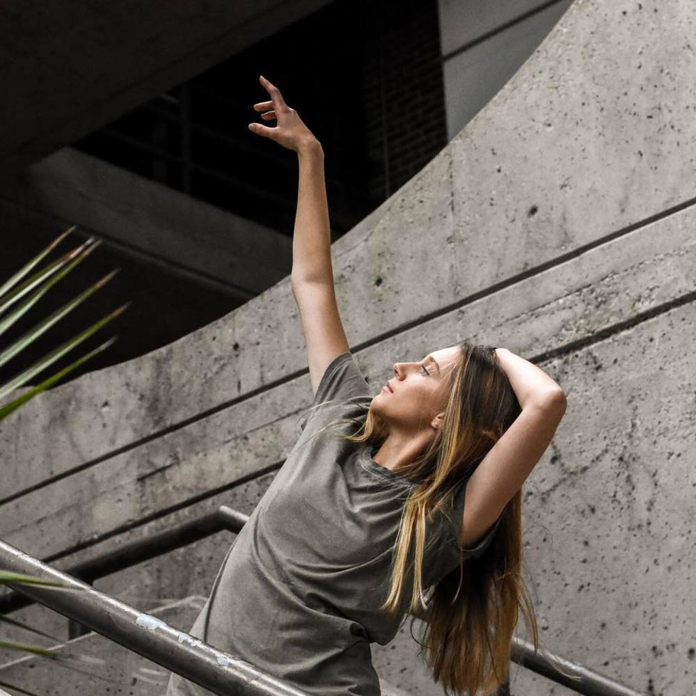 Meet your Posher, Elise